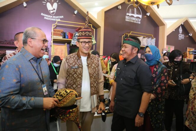 
Menparekraf Launching Beli Kreatif Sumsel, Herman Deru Optimistis Ekonomi Meningkat Signifikan