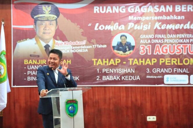 
Hadiri Grand Final Baca Puisi, Herman Deru: Seni Tulis dan Baca Puisi Gencar Digalakan Disekolah-sekolah