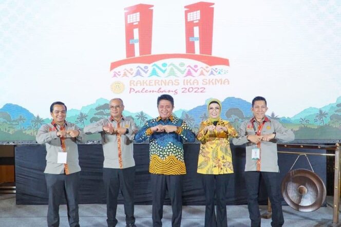 
Herman Deru Harapkan Rakernas IKA SKMA Hasilkan Rekomendasi Nyata Cegah Tangkal Karhutla