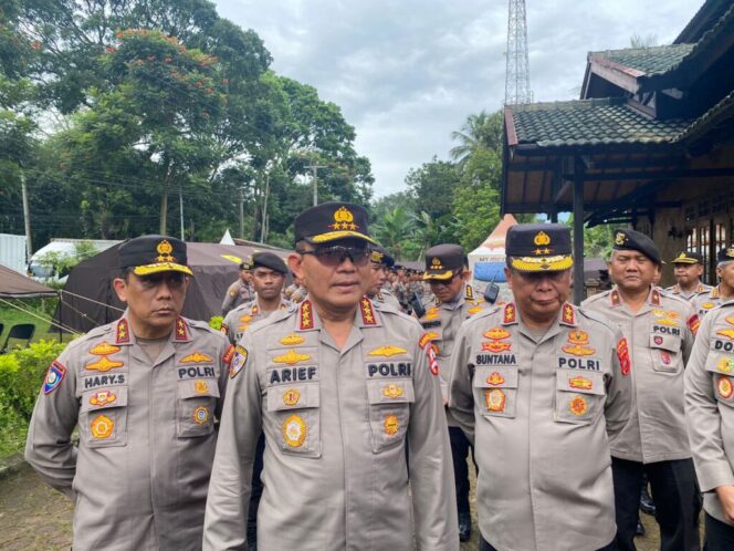 
					Kabaharkam Pastikan Sarana Pencarian Korban Gempa Tercukupi