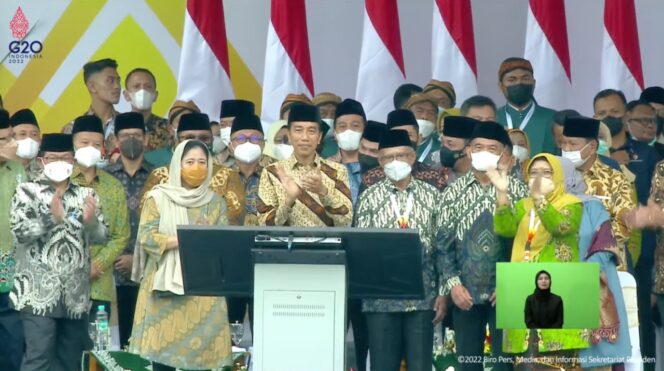 
Presiden Buka Muktamar ke-48 Muhammadiyah dan Aisyiyah di Solo