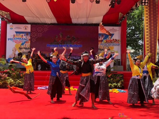 
					Ragam JKPI: Bogor Tampilkan Kesenian Tunggul Kawung