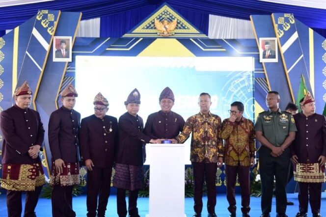 
Herman Deru Groundbreaking Pembangunan Turap Jembatan Enim