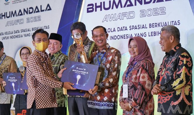
Sukses Kembangkan Simpul JIGD, Palembang Raih Penghargaan Bhumandala Kanaka 2022