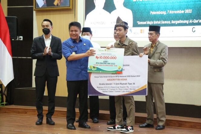 
					Syukuran Masuk 8 Besar MTQ Nasional, Herman Deru: Program Rumah Tahfidz  Berhasil Cetak Qori/Qoriah Berprestasi