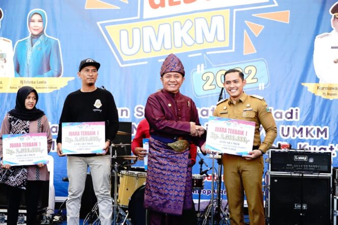 
Herman Deru Bagikan Tips Sukses  Kembangkan IKM dan UMKM di Muara Enim