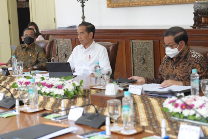 
Kendalikan Bahaya Merokok, Pemerintah Naikkan Cukai Hasil Tembakau