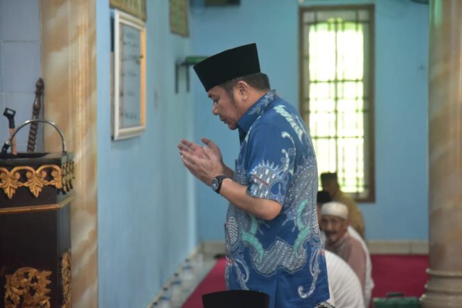 
Herman Deru: Bangun Masjid Tugas Umat dan Pemerintah