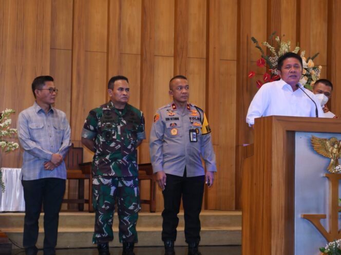 
Pastikan Kondusif Jelang Natal, Kakanwil Bersama Gubernur Sumsel Monitoring Gereja