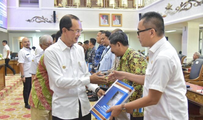 
Wali Kota Palembang Serahkan DIPA 2023