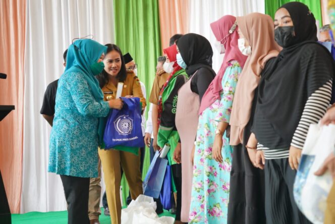 
Cegah Stunting, Pemprov Sumsel Lakukan Pemeriksaan Kehamilan Istri Driver Ojek Online