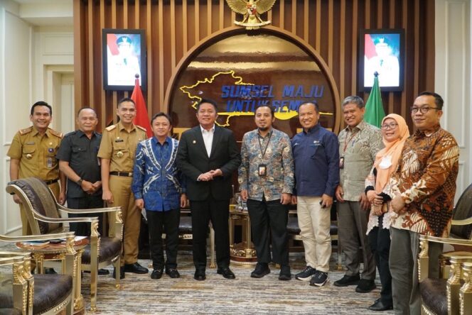 
Gandeng ICON+, Herman Deru Fokus Wujudkan Sumsel Zero Blankspot 