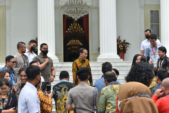 
					Presiden Ungkap Potensi Besar Indonesia untuk Kembangkan Ekosistem Kendaraan Listrik
