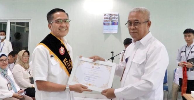 
Ratu Dewa Dinobatkan Jadi Kakak GenRe