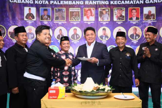 
Hadiri Milad PSHT Ranting Gandus, Herman Deru Titip Jaga Kearifan Lokal dan Silaturhami 