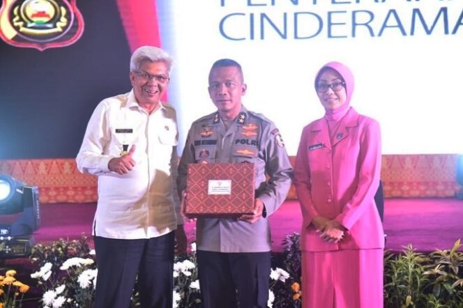 
Mawardi Yahya Hadiri Kenal Pamit Wakapolda Sumsel dari Irjen Pol Rudi Setiawan ke Brigjen Pol M Zulkarnain