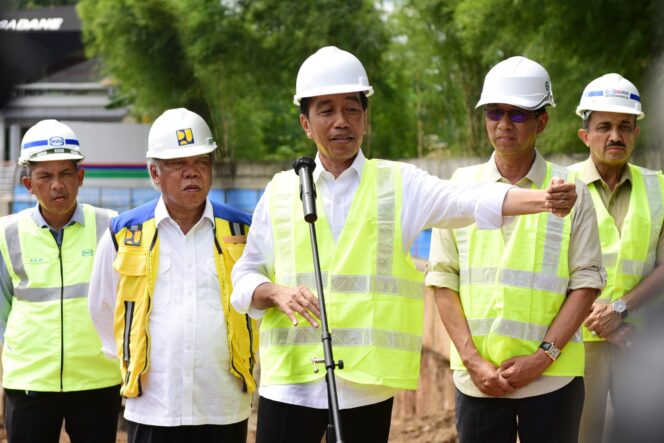 
					Presiden Jokowi Tegaskan Biaya Haji Tahun 2023 Masih Dikaji