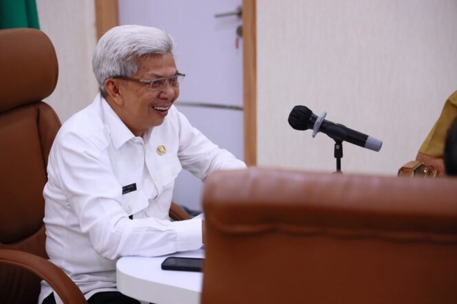 
Mawardi Yahya Ingatkan Masyarakat Tetap Waspada dan Disiplin Prokes Pasca Penghentian PPKM