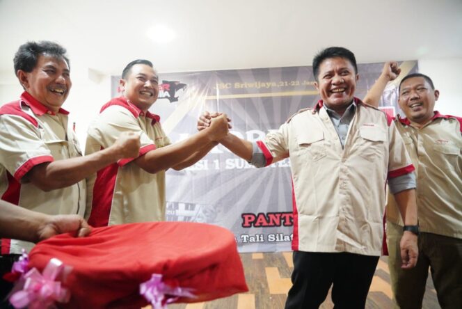 
Herman Deru Gandeng Panther Mania Edukasi Masyarakat Tertib Lalulintas dan Taat Bayar Pajak Kendaraan