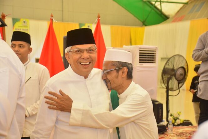 
Mawardi Yahya Dampingi Airlangga Hartato Hadiri Peringati Isra Mi’raj 1444 Hijriah di Palembang