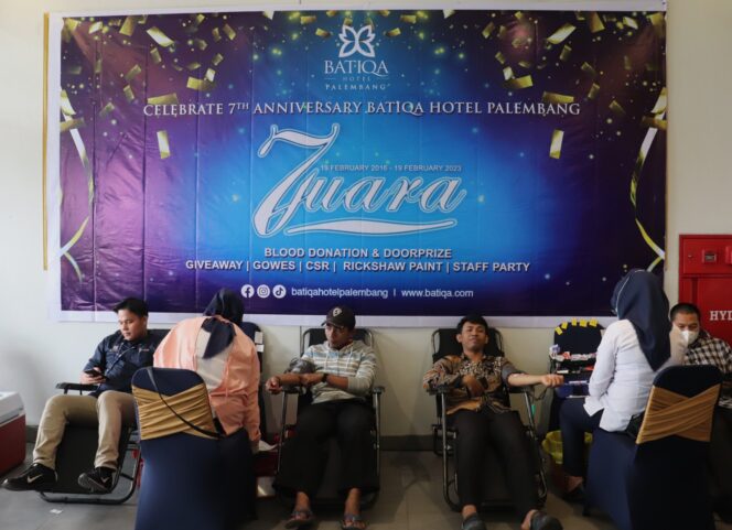 
Sambut HUT ke-7, Batiqa Hotel Palembang Gelar Donor Darah dan Pengecatan Becak