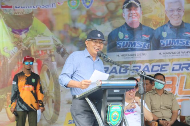 
Buka Drag Race dan Drag Bike Piala Gubernur, Wagub Harap Hasilkan Bibit-Bibit Berbakat