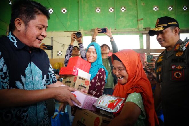
Herman Deru Kerahkan Semua Kekuatan Tanggulangi Dampak Banjir Bandang Disejumlah Wilayah di Sumsel