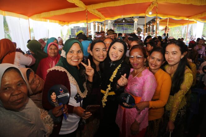 
Herman Deru Ajak Umat Hindu Desa Burnai Jaya Jadikan Perayaan Hari Raya Nyepi Sebagai Momentum Intropeksi dan Evaluasi