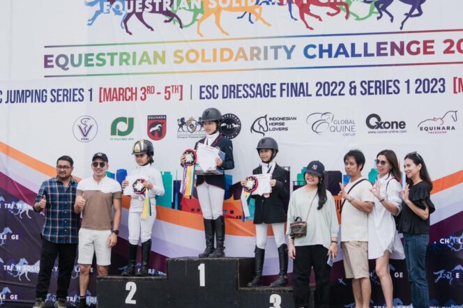 
Atlet Berkuda 3D Stable Sumsel Dulang Prestasi di Ajang Equestrian Solidarity Challenge 2023