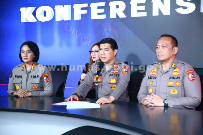 
Polri Duga Ada Obat Lain yang Jadi Penyebab Gagal Ginjal Akut