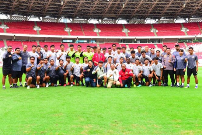 
Presiden Jokowi Temui Timnas U-20 di Stadion GBK