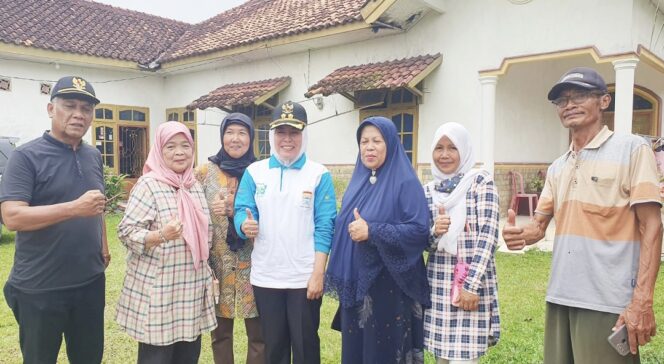 
Warga Keluhkan Lampu Jalan, Wawako Fitrianti Imbau Dinas Perkimtan Segera Tindaklanjuti