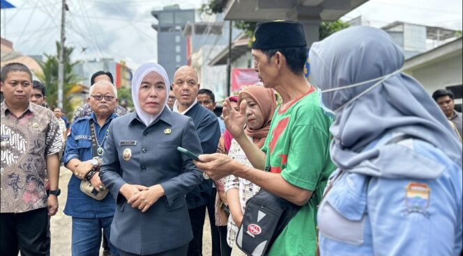 
Wawako Fitrianti Tinjau Permukiman Warga Terdampak Proyek IPAL