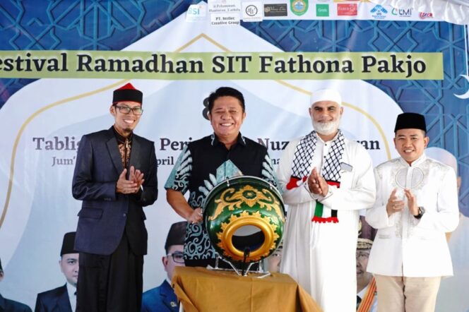 
Herman Deru Ingin Lulusan SIT Fathona Pakjo Tak Hanya Cerdas Tetapi Memiliki Karakter