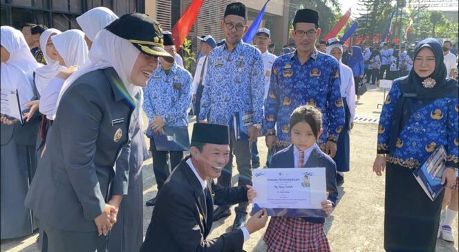 
Peringati Hardiknas, Harnojoyo Ajak Guru Kerja Keras Wujudkan SDM Berkualitas