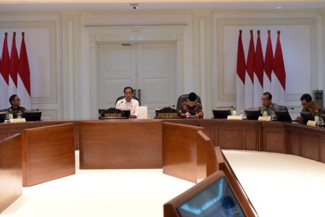 
Presiden Pimpin Ratas Tindak Lanjut Penyelesaian Nonyudisial Pelanggaran HAM Berat
