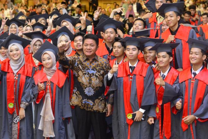 
Herman Deru Berharap Para Hafidz dan Hafidzah Lulusan Al-Furqon Mengabdikan Diri ke Seantero Sumsel