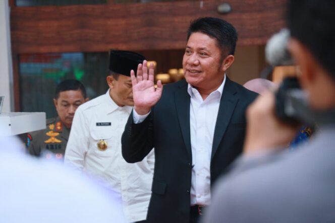 
Pemprov Sumsel Terima Dua Penghargaan Sekaligus dari ESQ