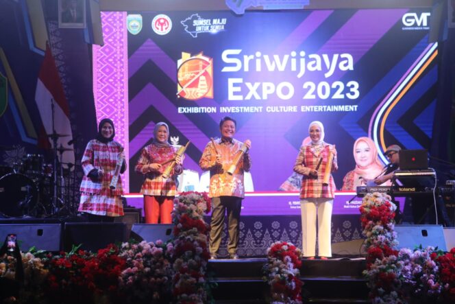 
Buka Sriwijaya Expo 2023, Herman Deru Ajak Kebupaten/Kota Beri Perhatian Lebih Untuk Kemandirian UMKM