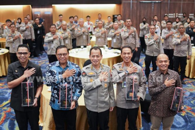 
Gelar Diskusi Publik, Divisi Humas Polri Optimalkan Peran Humas Kewilayahan dalam Pemilu 2024