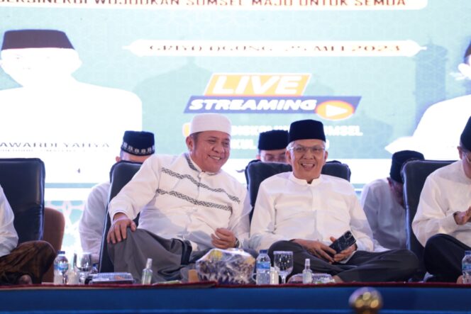 
Ribuan Umat Muslim Hadiri Tabligh Akbar HUT Provinsi Sumsel ke 77 Tahun