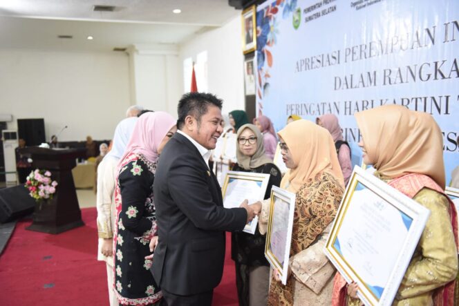 
Hadiri Peringatan Hari Kartini, Herman Deru Ajak Kaum Perempuan Lebih Memasifkan GSMP