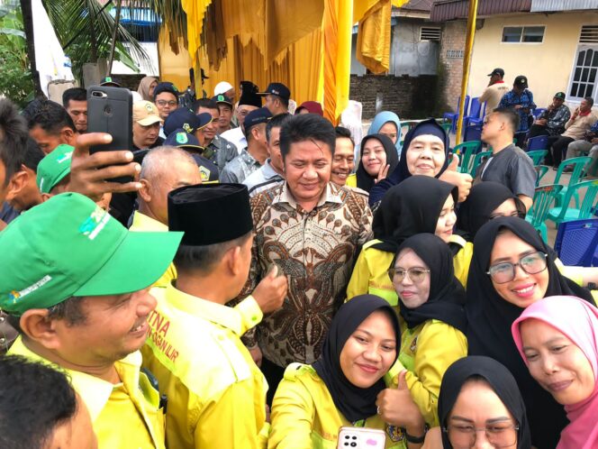 
Herman Deru Persembahkan Penghargaan Adhi Bhakti Tani Nelayan Maha Utama Untuk Petani dan Nelayan Sumsel yang Luar Biasa