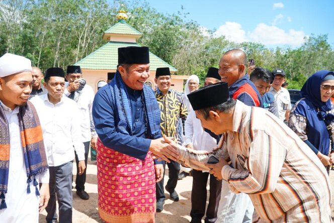 
Herman Deru Ucapkan Terimakasih Untuk Ustadz/Ustadzah Ponpes Tahfidz Al Qur’an An Nur Telah Melahirkan Para Penghapal Qur’an
