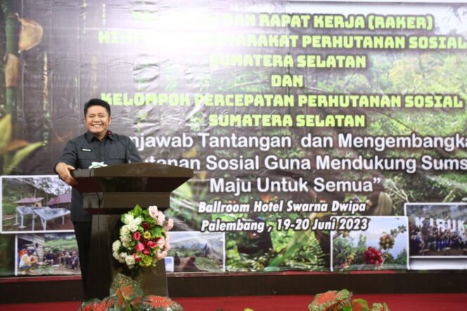 
Herman Deru Harapkan Raker HMPS dan KPS Hasilkan Rekomendasi Nyata Dalam Pengelolaan Hutan Agar Lebih Produktif