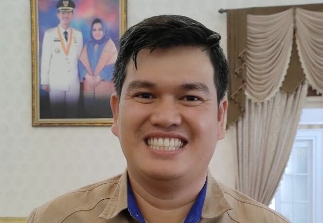 
Pemkot Palembang Dapat Bantuan 15 Truk Sampah