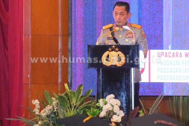 
Kapolri Berkomitmen Permudah Masyarakat untuk Membuat SIM