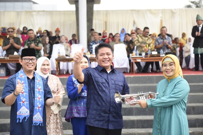 
Herman Deru: Karnaval Seni Budaya Salah Satu Cara Menjaga Kelestarian Budaya Sumsel