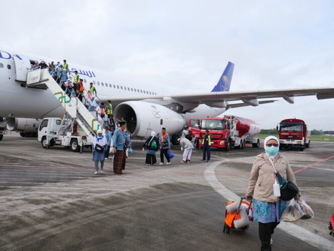 
Tanazul, 4 Jemaah PLM Pulang Bersama Kloter 3