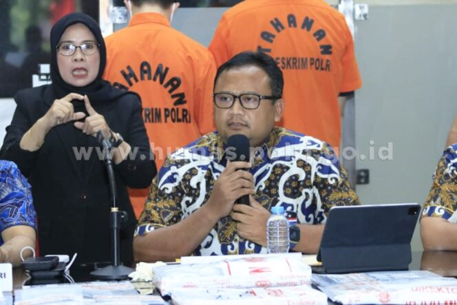 
Polri Akan Blokir Ratusan Ribu Iphone Ilegal